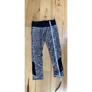 Lululemon Cheetah Cropped Leggings